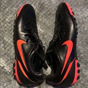 NIKE5 BOMBA FINALE TURF SOCCER SHOES BLACK/CHERRY